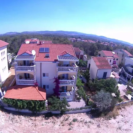 Maca - Seaview & Private Parking *