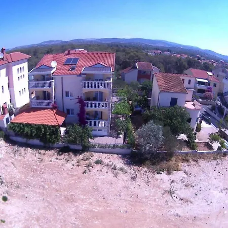 Maca - Seaview & Private Parking *